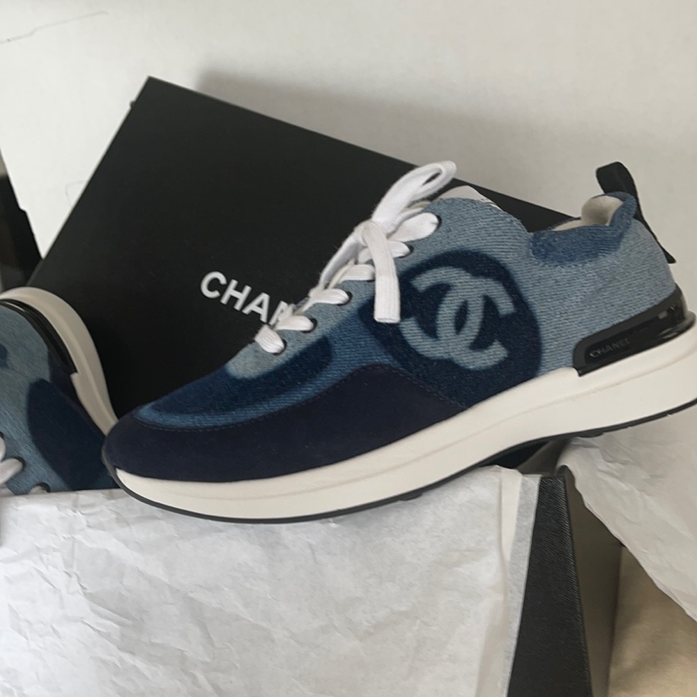 New never worn Chanel denim &calfskin sneakers